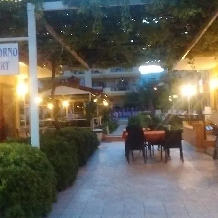 Ξενοδοχείο με διαμερίσματα Bonjorno *